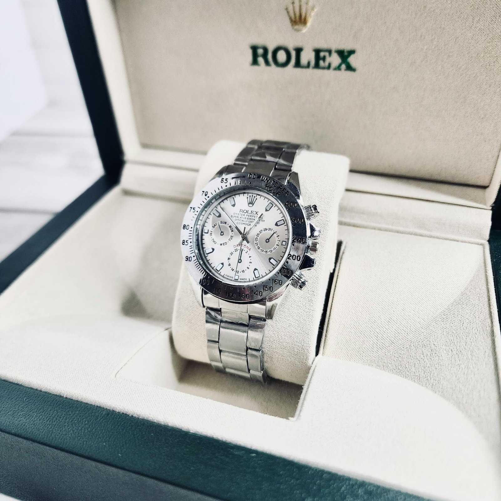 Waterdicht Heren Horloge: Stijlvol en Bestand Tegen Elk Avontuur  